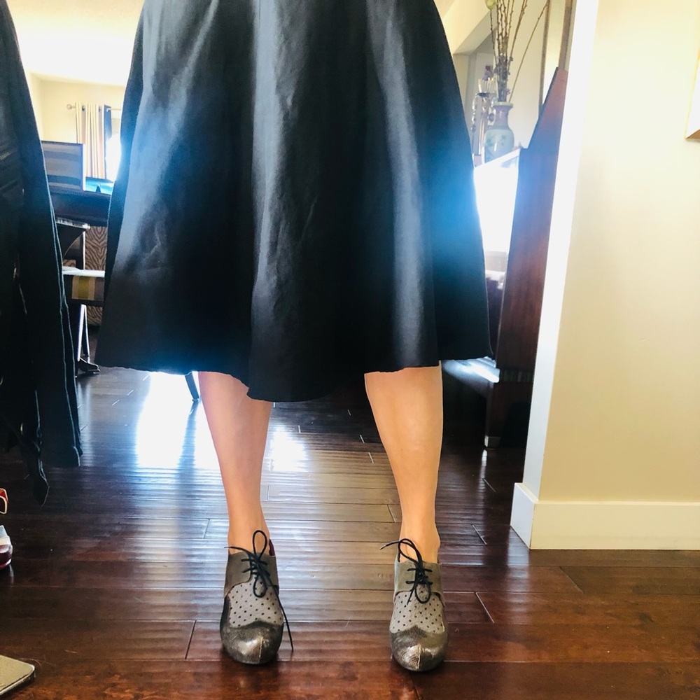 Love these Chanii B metallic, grey shoes